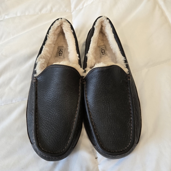 UGG Other - UGG Men's Black Leather Slippers